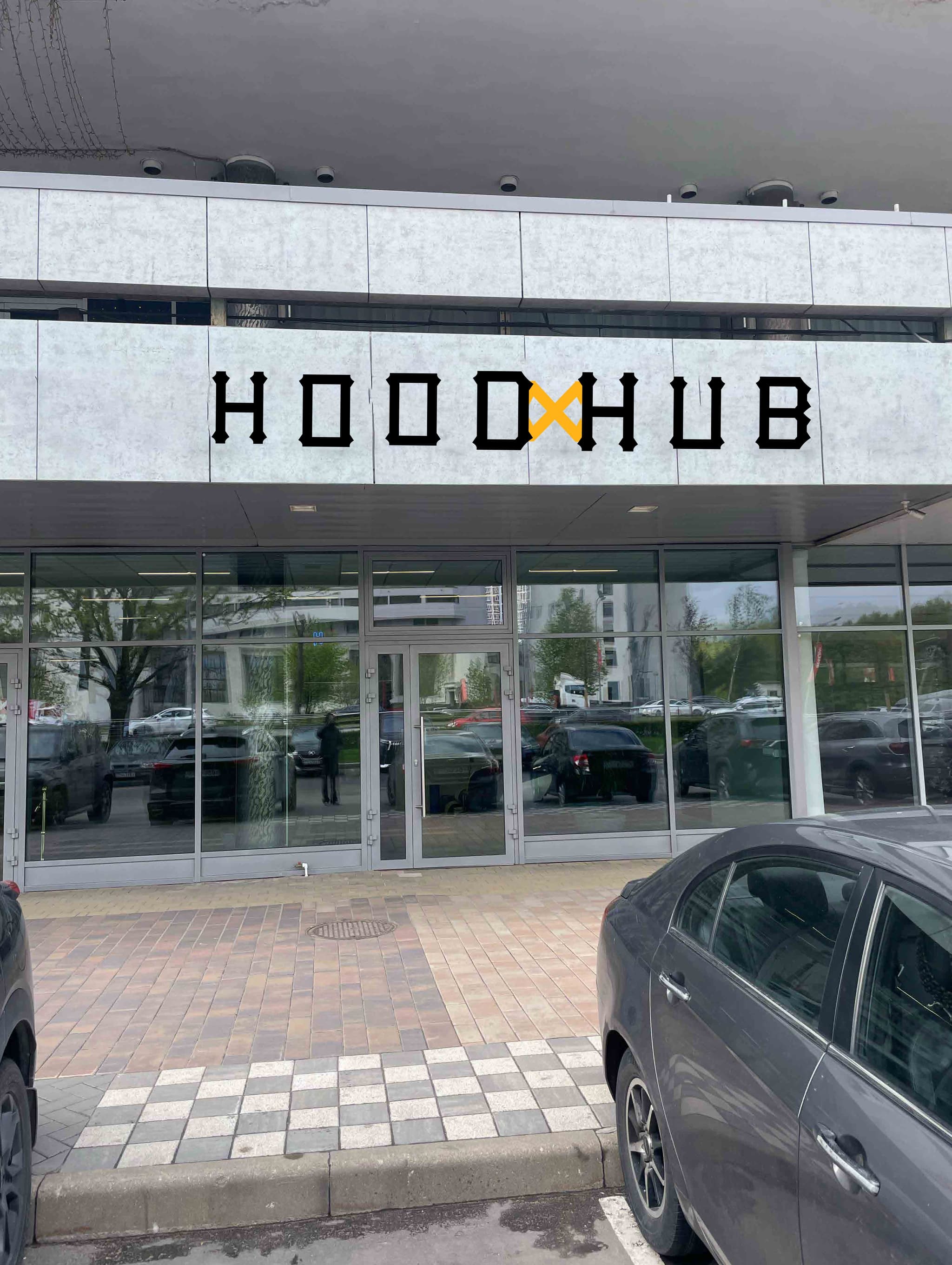 Hoodxhub display board